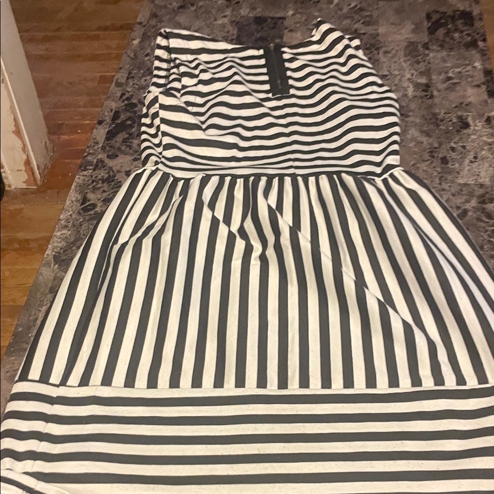 Monteau Strapless Black and White Dress